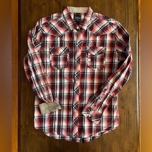 Men’s L/S 7 Diamonds Button Up. Size M